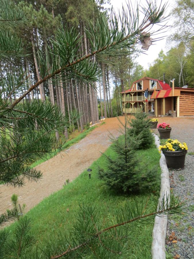 Saint Roch de Mekinac La Maison Sous Les Arbres מראה חיצוני תמונה